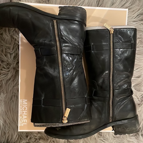Michael Kors Blake Boot - Picture 4 of 5